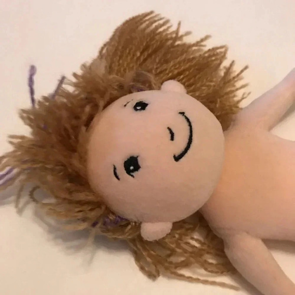 Lot of 2 Groovy Girls Dolls Jordan 2000 & Siri 2001 Manhattan Toy Plush Dolls - Picture 8 of 16